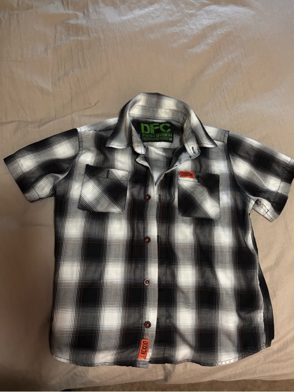 Black & White Plaid Short-Sleeve Shirt